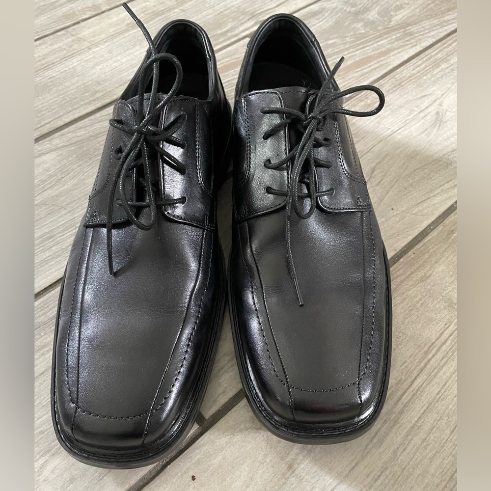 Mens Bostonian dress shoes